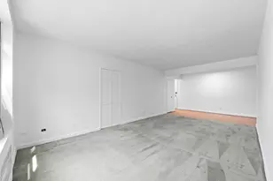84-01 Main St, Briarwood, NY 11435 - Photo 4