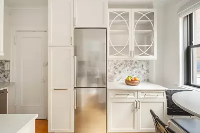 250 W 75th Street #6D, New York, NY 10023 - Photo 4