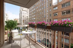 200 E 69th St, New York City, NY 10021 - Photo 1