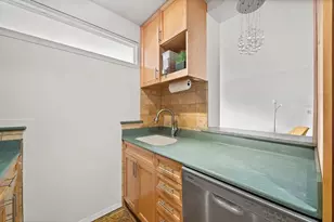 165 E 32nd St, New York City, NY 10016 - Photo 6