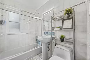 165 E 32nd St, New York City, NY 10016 - Photo 10