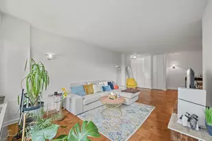 165 E 32nd St, New York City, NY 10016 - Photo 4