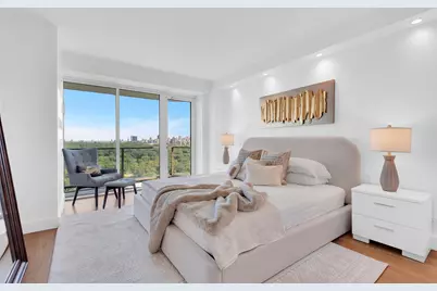 210 Central Park S #21D, New York City, NY 10019 - Photo 6