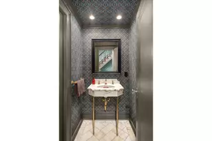 392 Bleecker St, New York City, NY 10014 - Photo 20