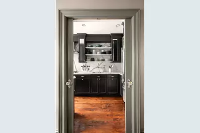 392 Bleecker Street #NA, New York City, NY 10014 - Photo 12