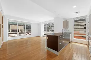 350 W 42nd St, New York City, NY 10036 - Photo 2