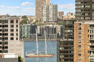 160 W 66th St, New York City, NY 10023 - Photo 12