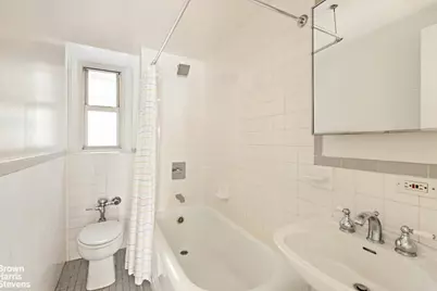 321 E 43rd Street #702, New York City, NY 10017 - Photo 8