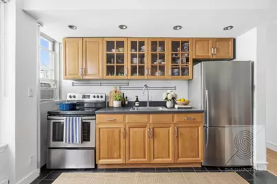325 W 45th Street #816, New York, NY 10036 - Photo 4