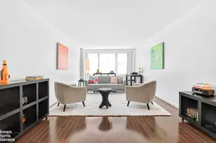 520 E 72nd St, New York, NY 10021 - Photo 2