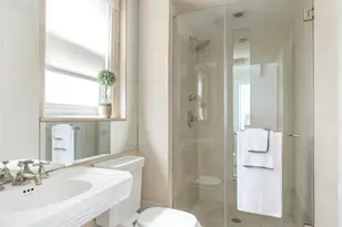434 E 52nd St, New York City, NY 10022 - Photo 12