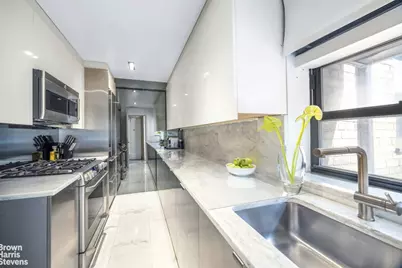 434 E 52nd Street #8G, New York City, NY 10022 - Photo 4