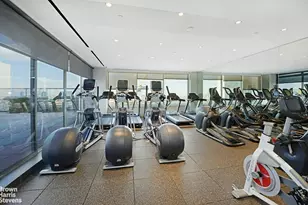 300 E 40th St, New York City, NY 10016 - Photo 10