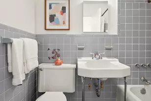 315 E 70th St, New York, NY 10021 - Photo 12