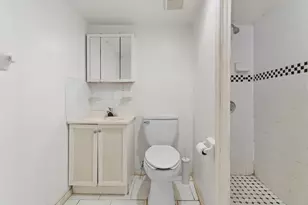 902 New York Ave, New York City, NY 11203 - Photo 22