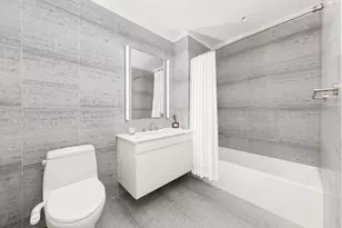 8 S 4th St, New York City, NY 11249 - Photo 4