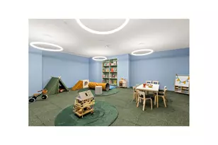 8 S 4th St, New York City, NY 11249 - Photo 16