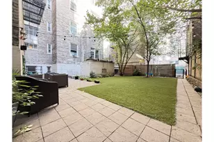 310 W 55th St, New York City, NY 10019 - Photo 8