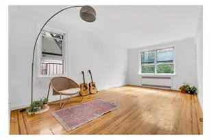 310 W 55th St, New York City, NY 10019 - Photo 2