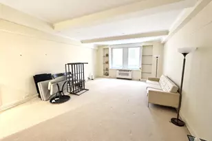 111 E 56th St, New York, NY 10022 - Photo 2