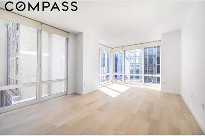 247 W 46th Street #1404, New York City, NY 10036 - Photo 2