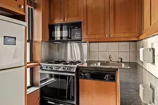 929 Park Ave, New York City, NY 10028 - Photo 4