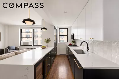 60 E 9th Street #528, New York, NY 10003 - Photo 2