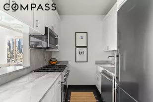 200 E 69th St, New York City, NY 10021 - Photo 4