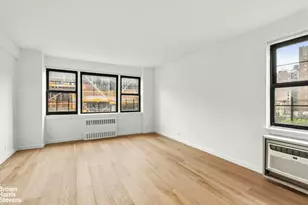 39 Gramercy Park N, New York City, NY 10010 - Photo 14