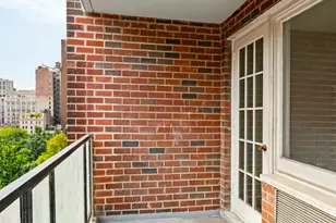 39 Gramercy Park N, New York City, NY 10010 - Photo 10