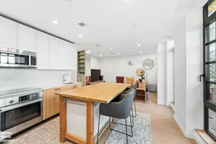 37-28 30th St, New York City, NY 11101 - Photo 4