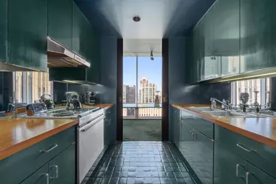 641 5th Avenue #41H, New York City, NY 10022 - Photo 8