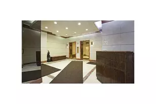210 E 47th St, New York City, NY 10017 - Photo 10