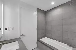 42-02 Crescent St, Long Island City, NY 11101 - Photo 6