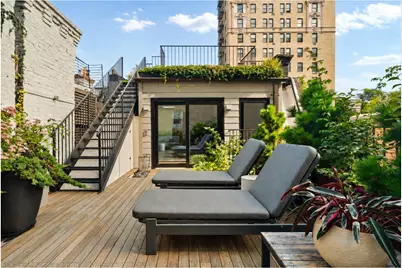 60 Montgomery Place, New York City, NY 11215 - Photo 32
