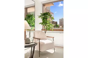 235 E 40th St, New York City, NY 10016 - Photo 4