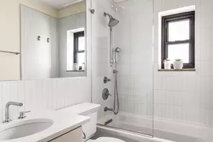 422 W 20th St, New York City, NY 10011 - Photo 8
