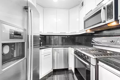 30 W 61st Street #17D, New York, NY 10023 - Photo 2