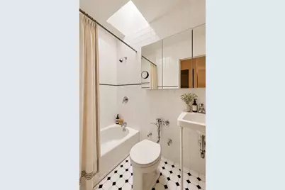 61 Horatio Street #5C, New York, NY 10014 - Photo 6