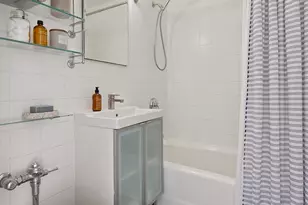 651 Vanderbilt St, New York City, NY 11218 - Photo 6