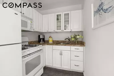 651 Vanderbilt Street #T1, Brooklyn, NY 11218 - Photo 4