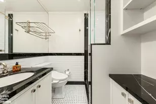 50 E 77th St, New York City, NY 10075 - Photo 12