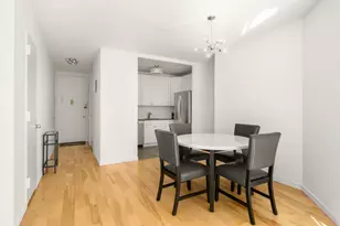 200 E 61st St, New York City, NY 10065 - Photo 6