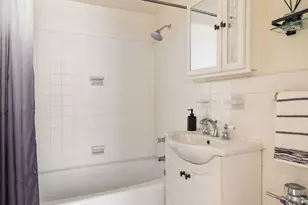 35 E 38th St, New York City, NY 10016 - Photo 8