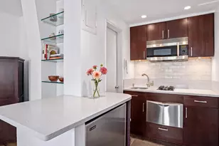 72 Perry St, New York City, NY 10014 - Photo 4
