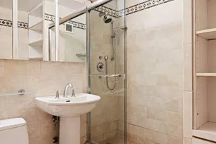 360 E 72nd St, New York City, NY 10021 - Photo 10