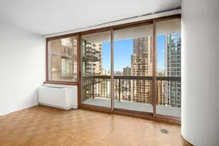 235 E 40th St, New York City, NY 10016 - Photo 2
