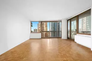 235 E 40th St, New York City, NY 10016 - Photo 4