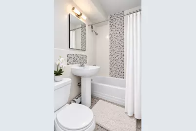 345 E 69th Street #13G, New York, NY 10021 - Photo 4