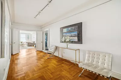 17 E 89th Street #8D, New York City, NY 10128 - Photo 2